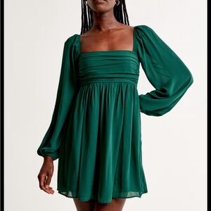 Abercrombie & Fitch Emerson Long Sleeve Green Satin Dress Size M. Has Pockets!